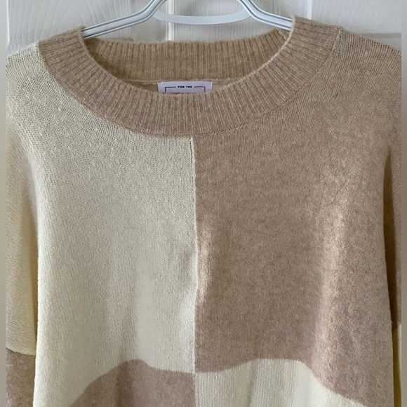 For the Rebublic tan and cream coloured block sweater size small - Picture 4 of 5